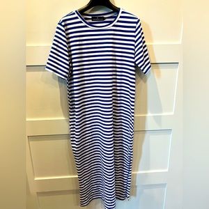 Blue and white striped causal dress size Women’s Medium NWOT!